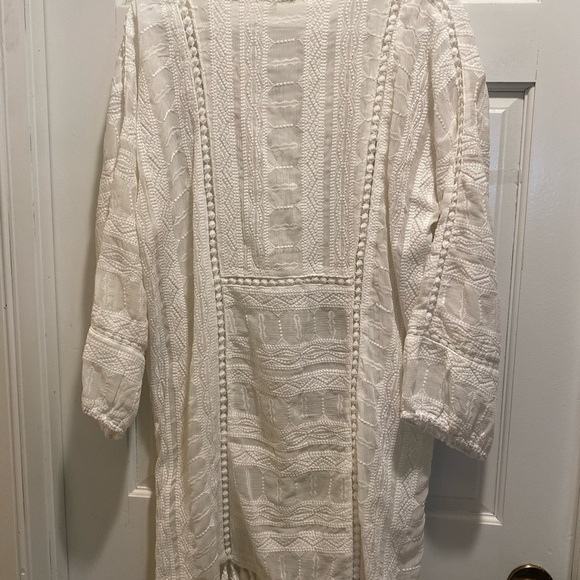 Gianni Bini White Textured Tunic cover up - Picture 4 of 4